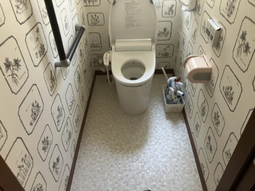 トイレ交換工事(内装あり)
